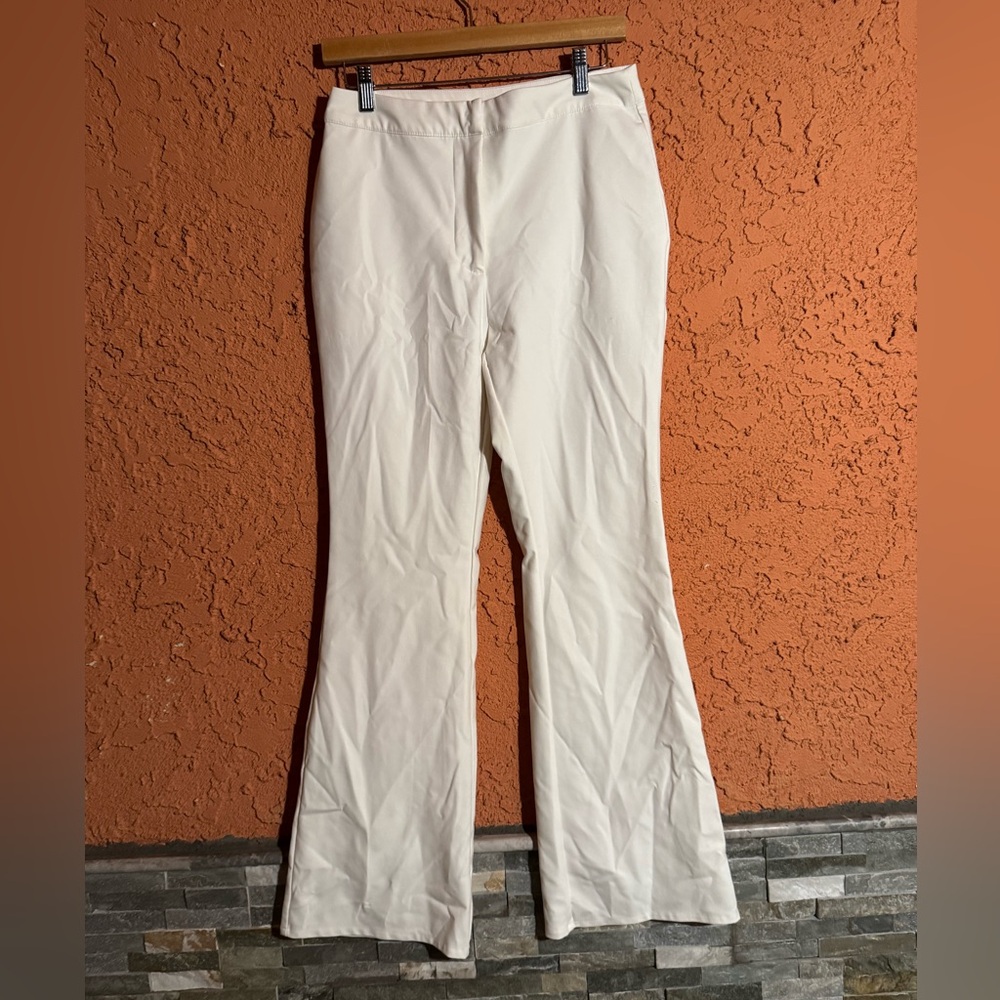 Chic white Flared Pants